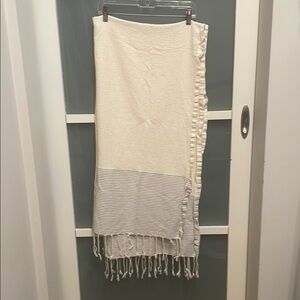 Scents & Feel Cream and Gray Turkish Towel or Throw